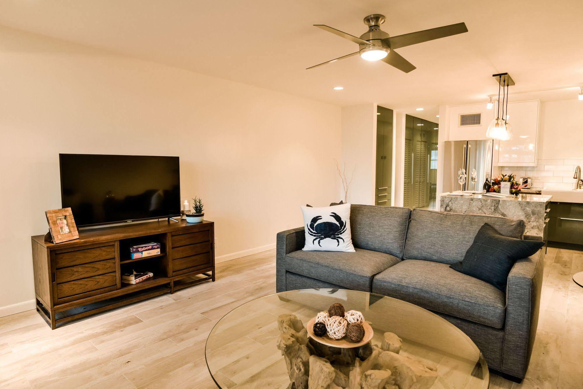 Crystal Cove Hotel 4*