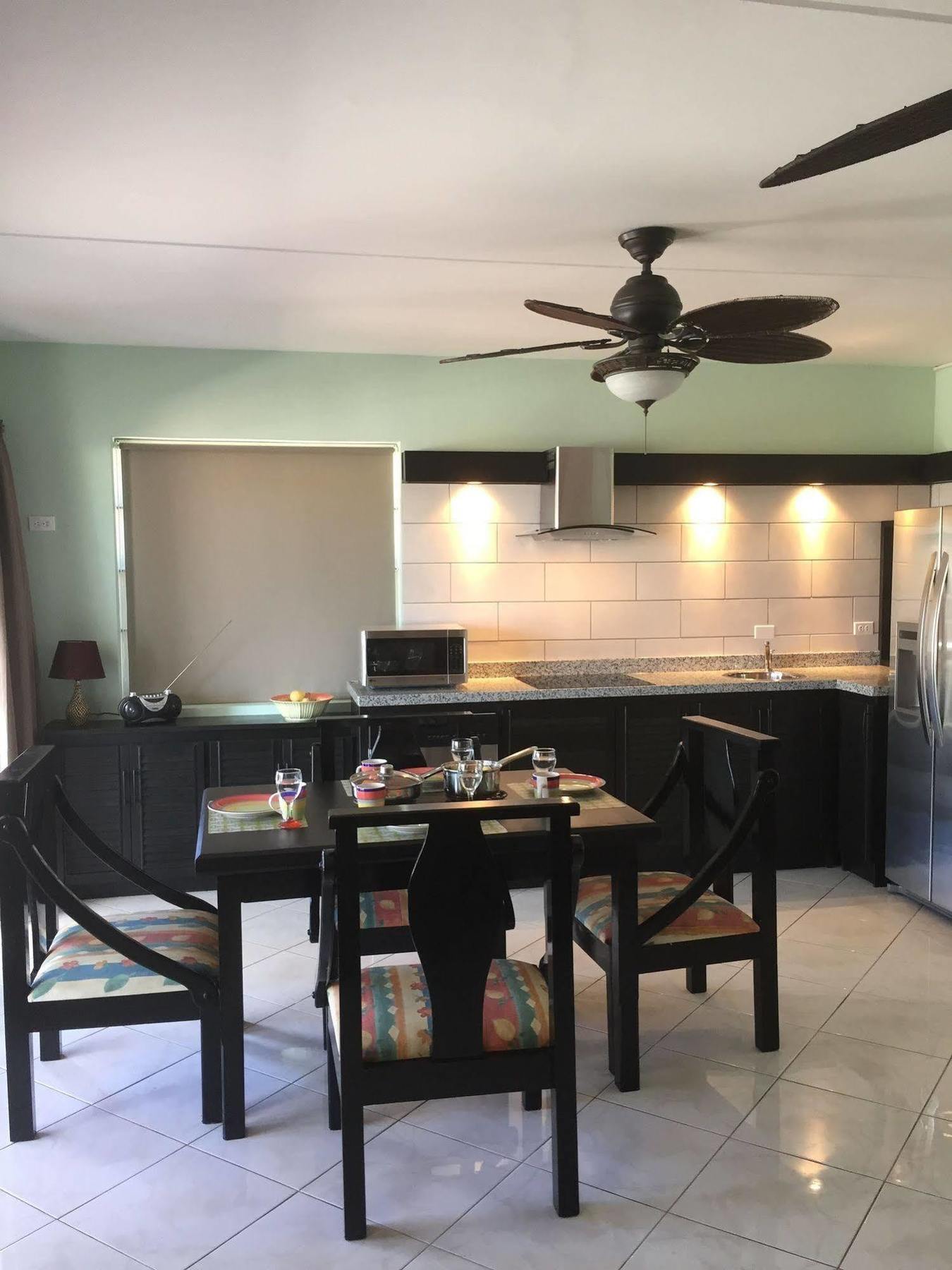 Apartment Landslake Palm Beach