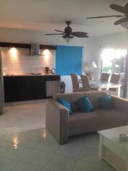 Landslake * Palm Beach