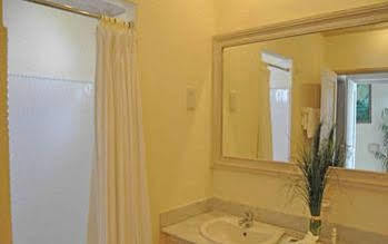 Royal 7 Guest house Westmoreland