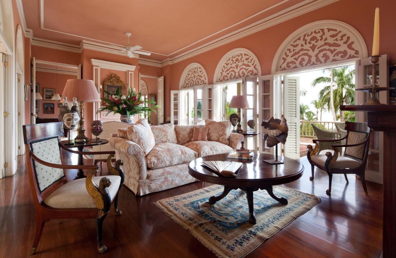 The Peninsula House Hotel