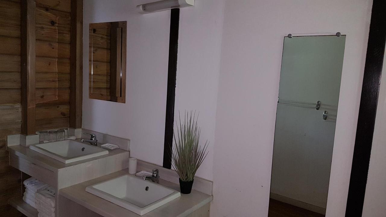 Holiday park Le Bougainvillier Blanc Pointe-Noire