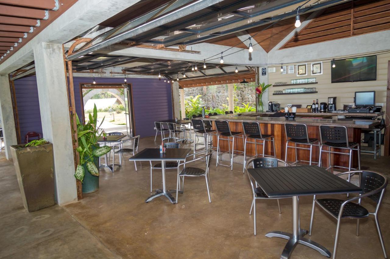 Pagua Bay House - Oceanfront Cabana's Hotel