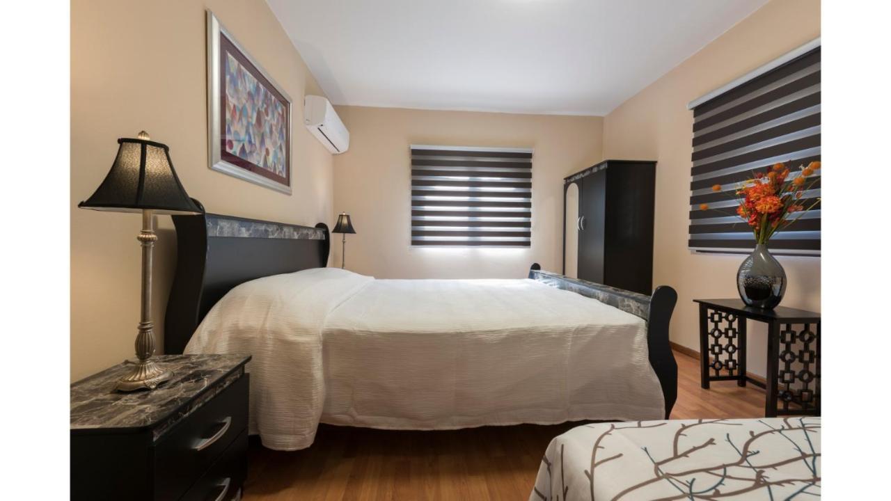 Holiday home Aruba Palm Beach House