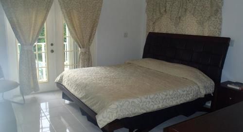 Hotel Spotts Beach George Town