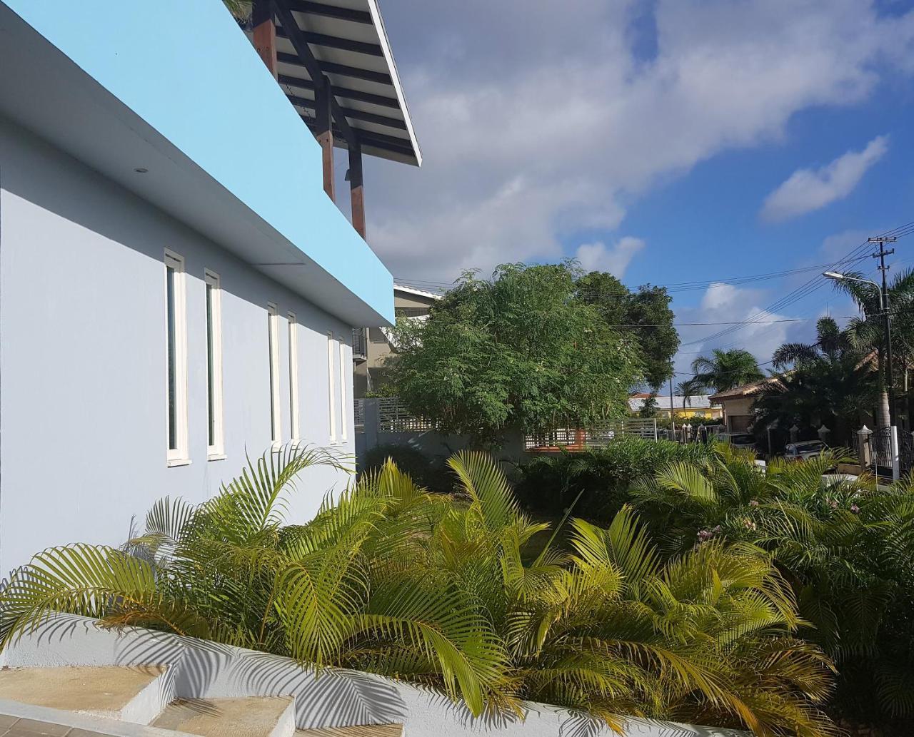 Casa de hóspedes Curacao 2*