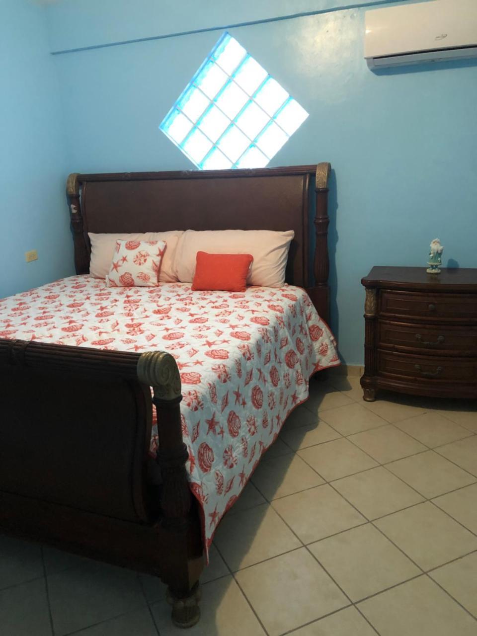 Rompeolas Beach House 2 Aguadilla