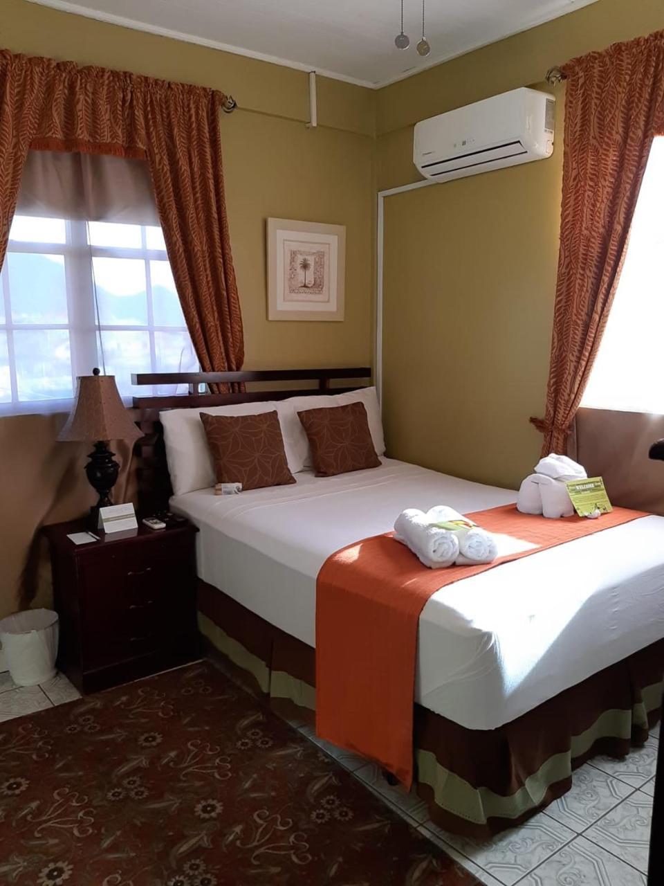Guest house Narakiel's Roseau