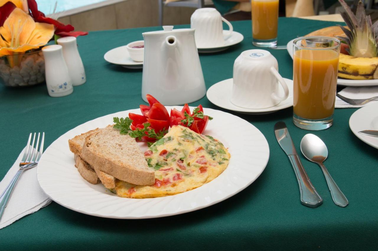 Crown Point Beach Hotel Hotel 3*
