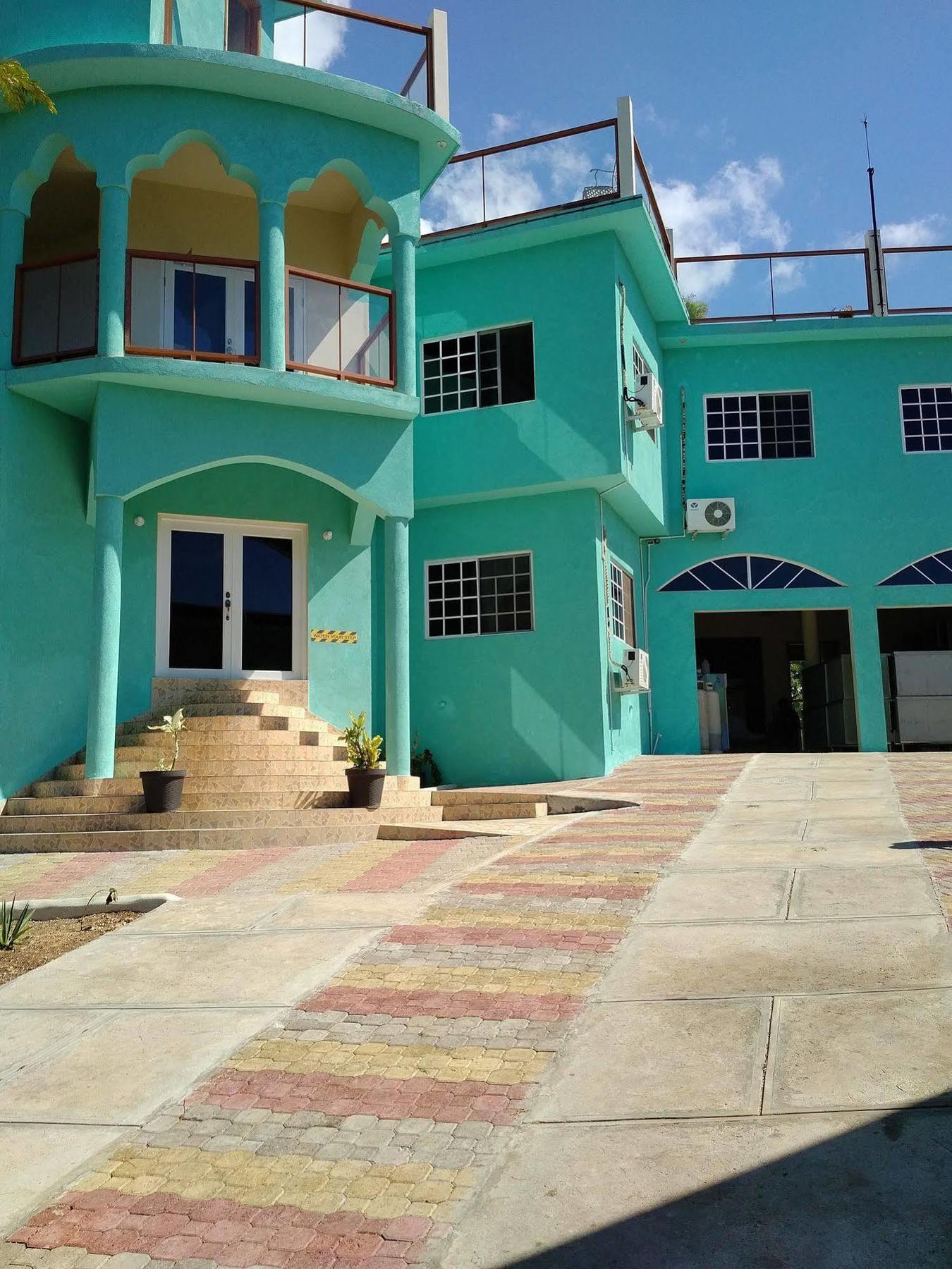 Hotel Sky Blue 3*