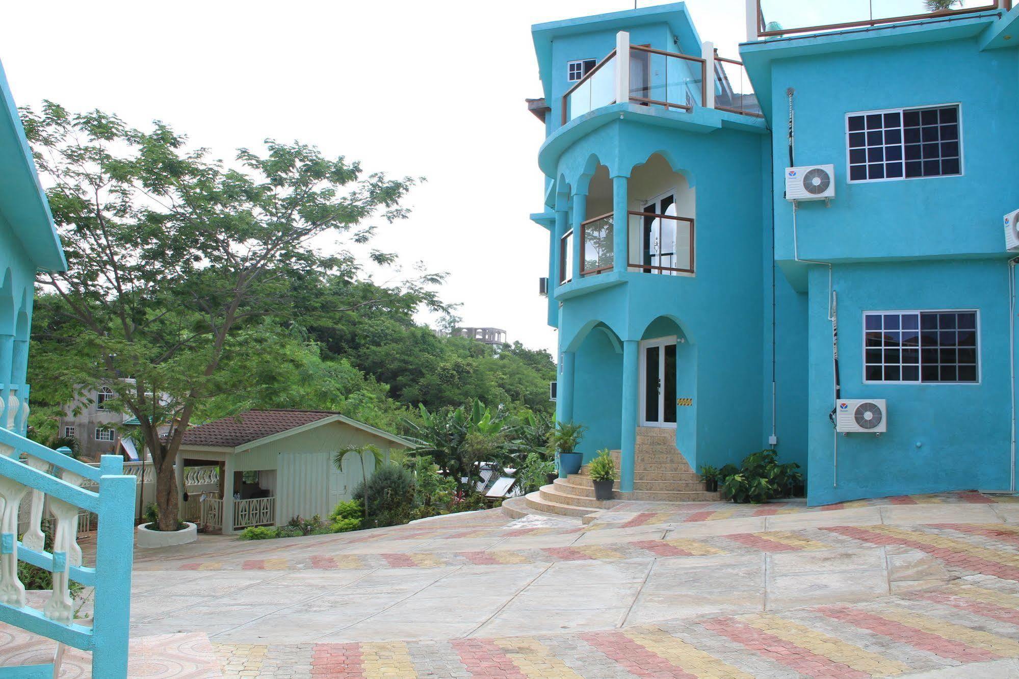 Sky Blue Hotel