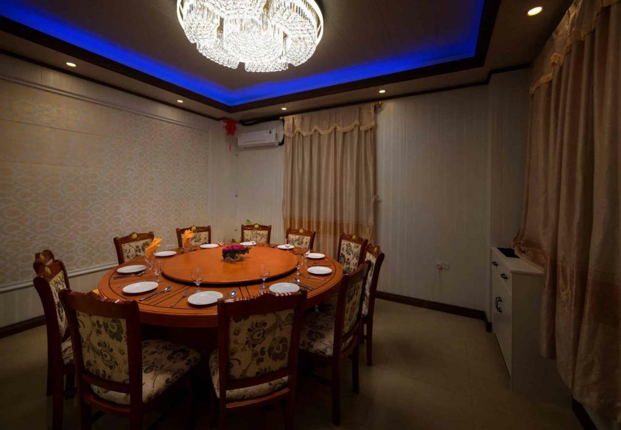 Riverside Hotel 3*