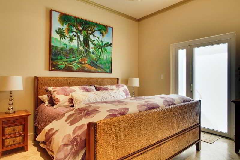 Belizean Cove Estates
