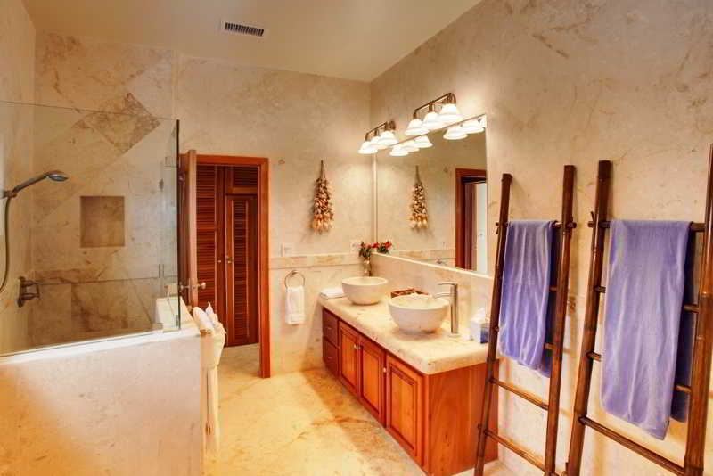 Belizean Cove Estates Hotel