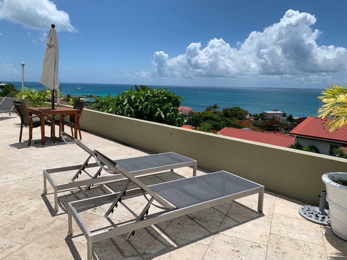 Vista Mare - Cozy With At Walking Distance Dickenson Bay