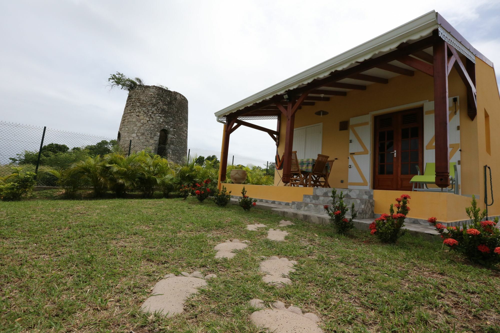 Les Palmes Du Moulin Holiday home *