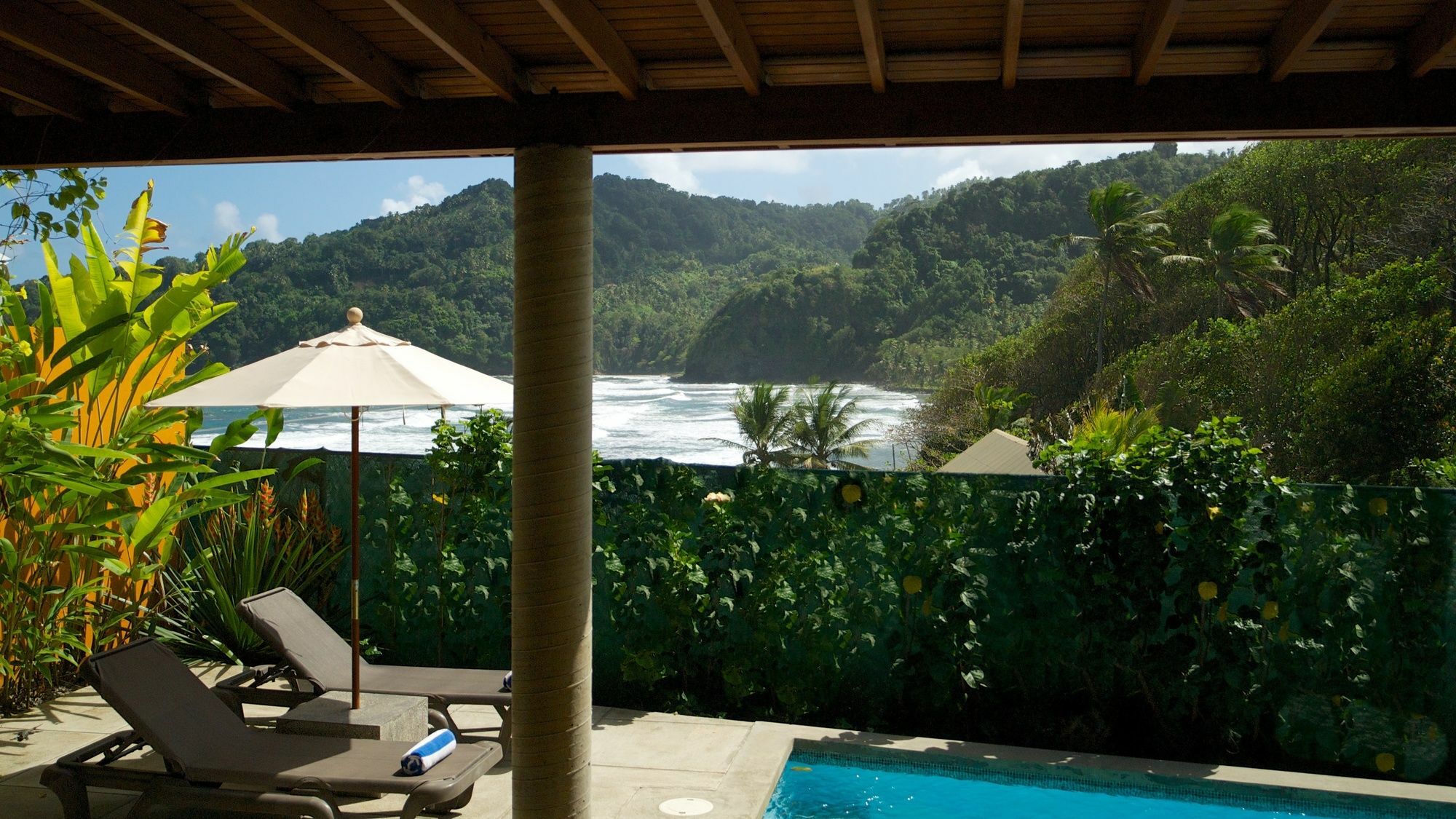 Pagua Bay House - Oceanfront Cabana's 4*