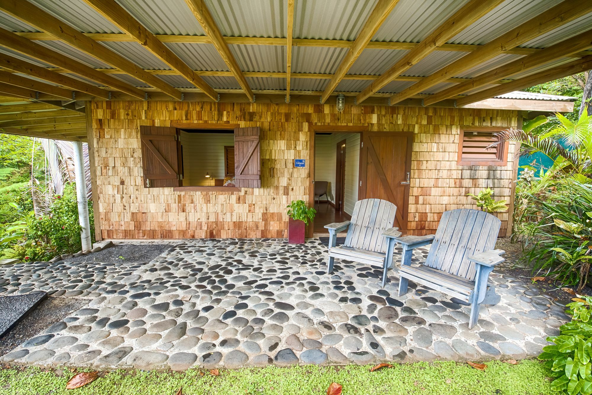 Pagua Bay House - Oceanfront Cabana's Hotel Marigot