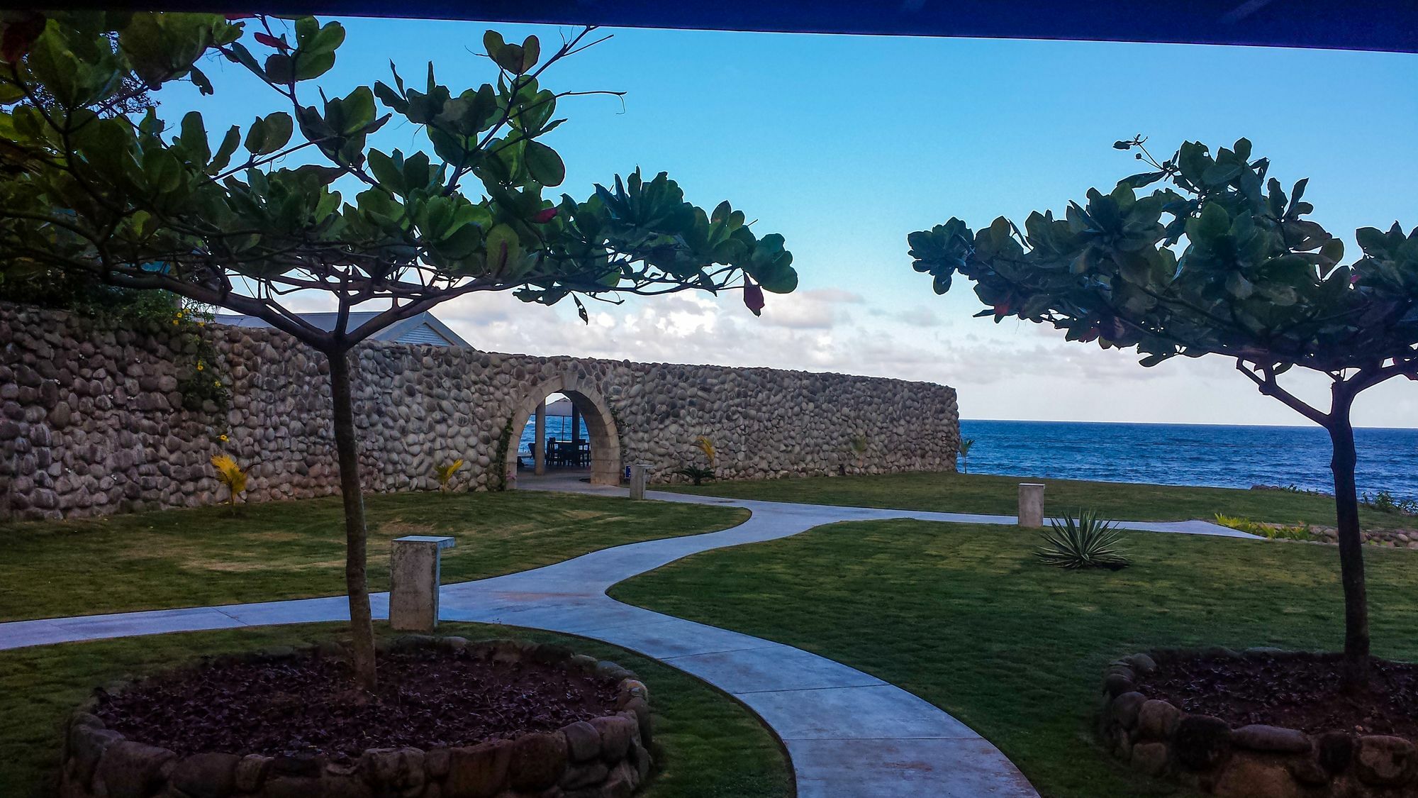 Pagua Bay House - Oceanfront Cabana's Hotel Marigot