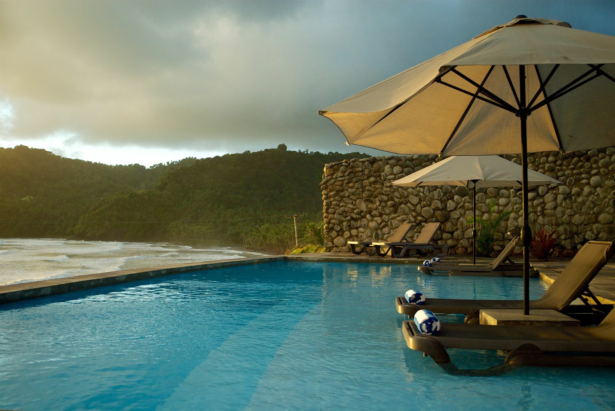 Hotel Pagua Bay House - Oceanfront Cabana's 4*