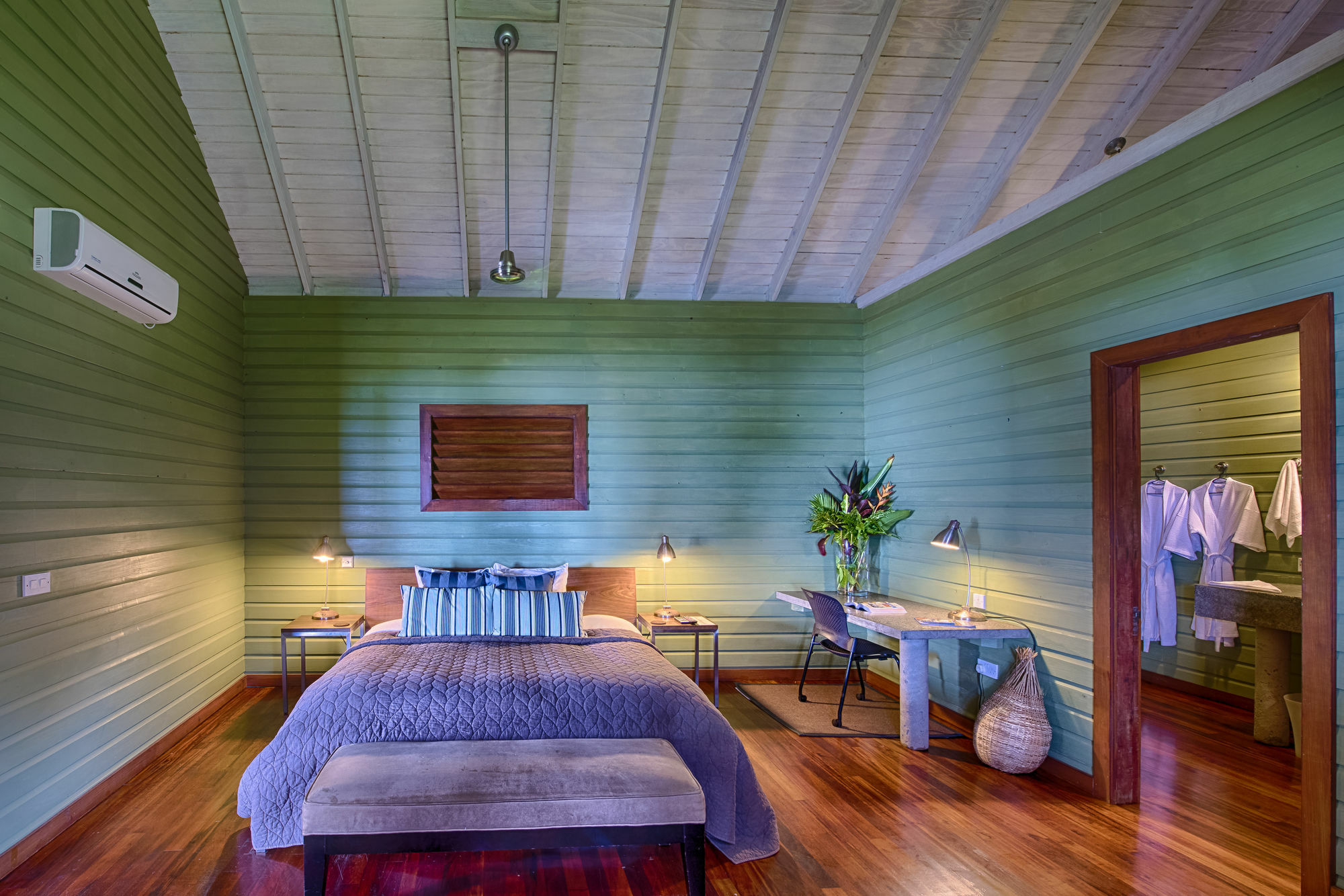 Pagua Bay House - Oceanfront Cabana's 4*