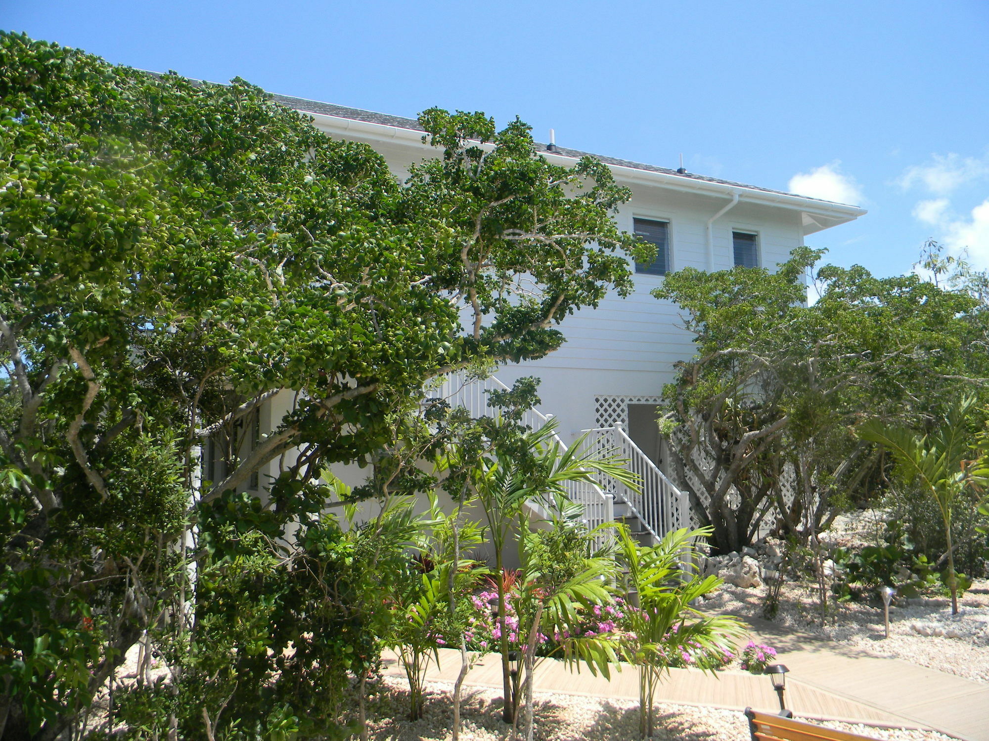 Resort Harbor Breeze