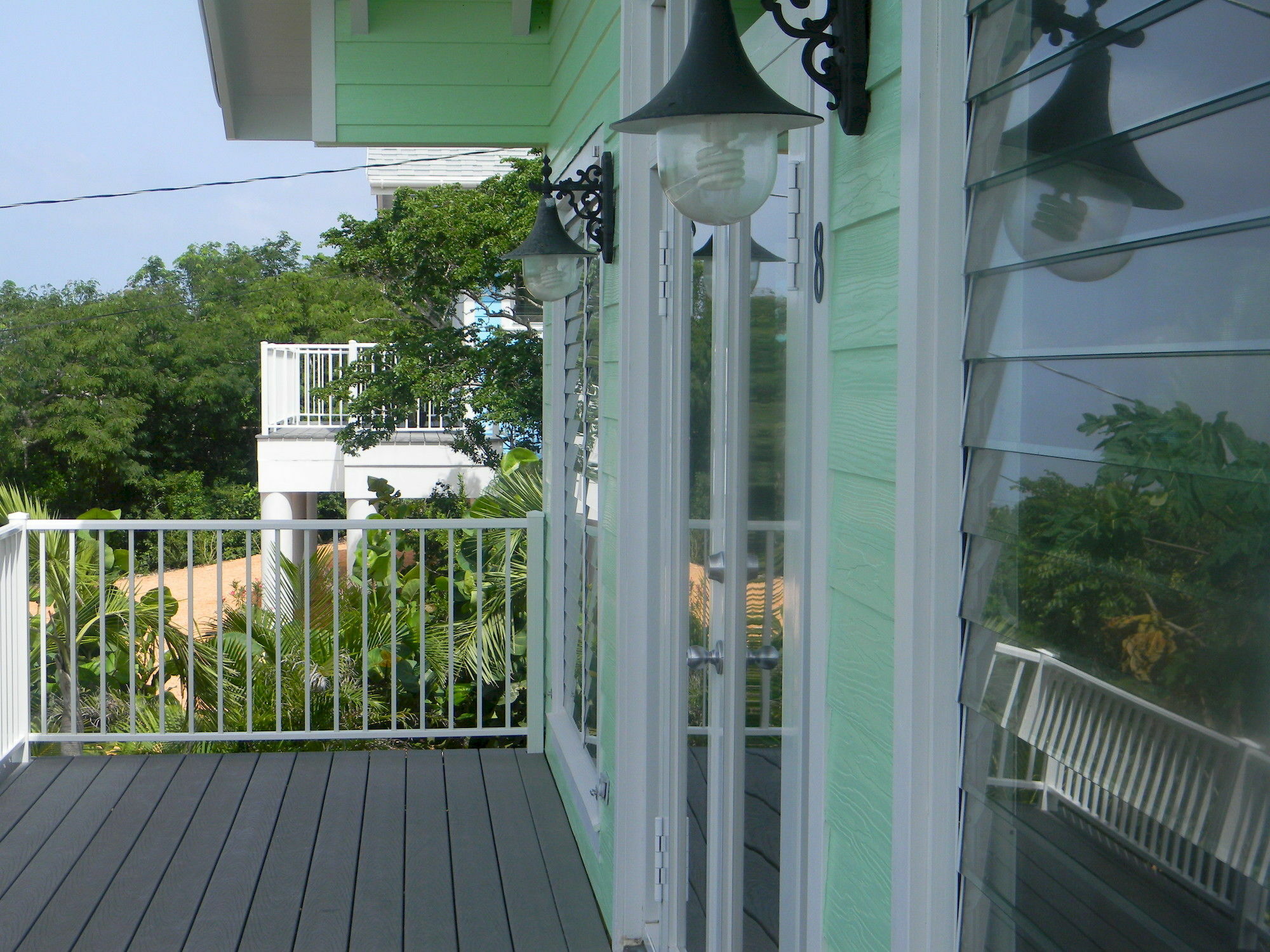Harbor Breeze 5* Clarence Town