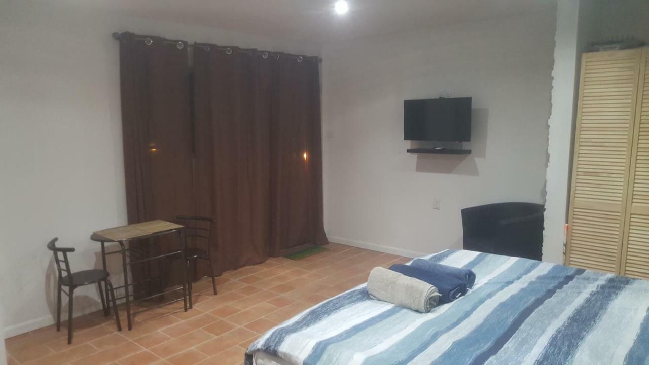 Apartment With Beautiful Sea View *