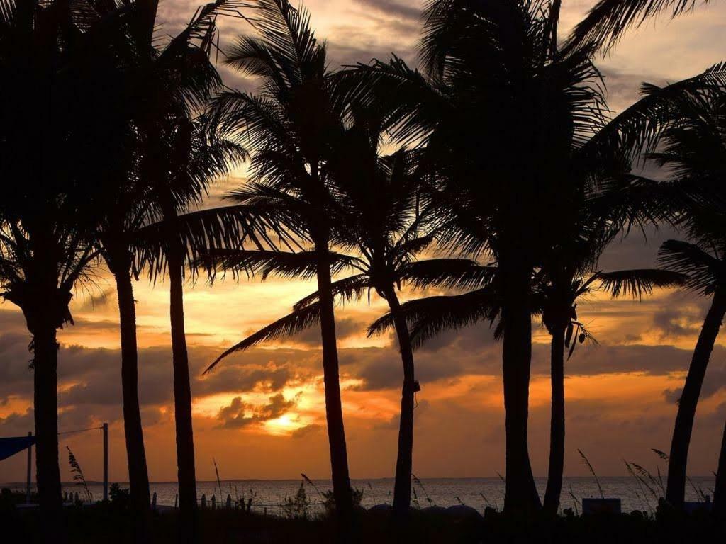 Renaissance * Grace Bay