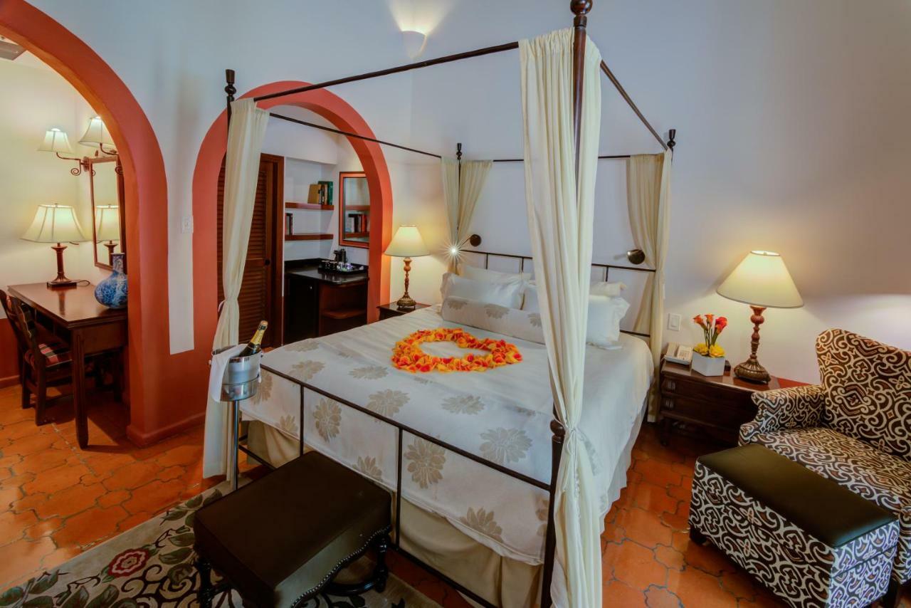 El Convento Hotel 4*