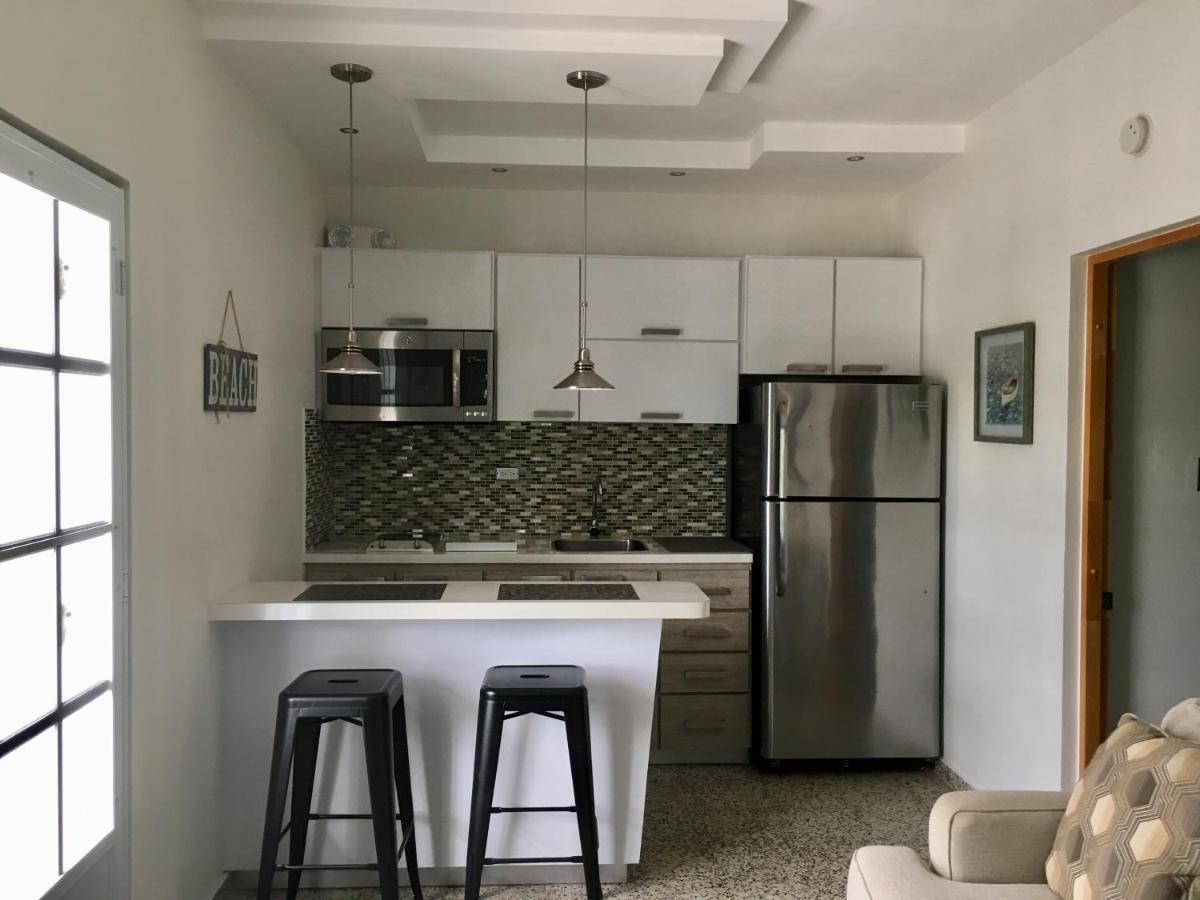 Walk To The 2min, Cozy, Boutique, Pool, Palmeras Del Mar Apartment *