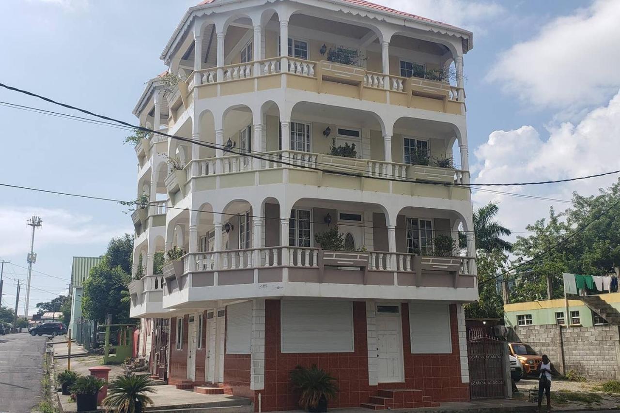Unit 4 Private - Apartment