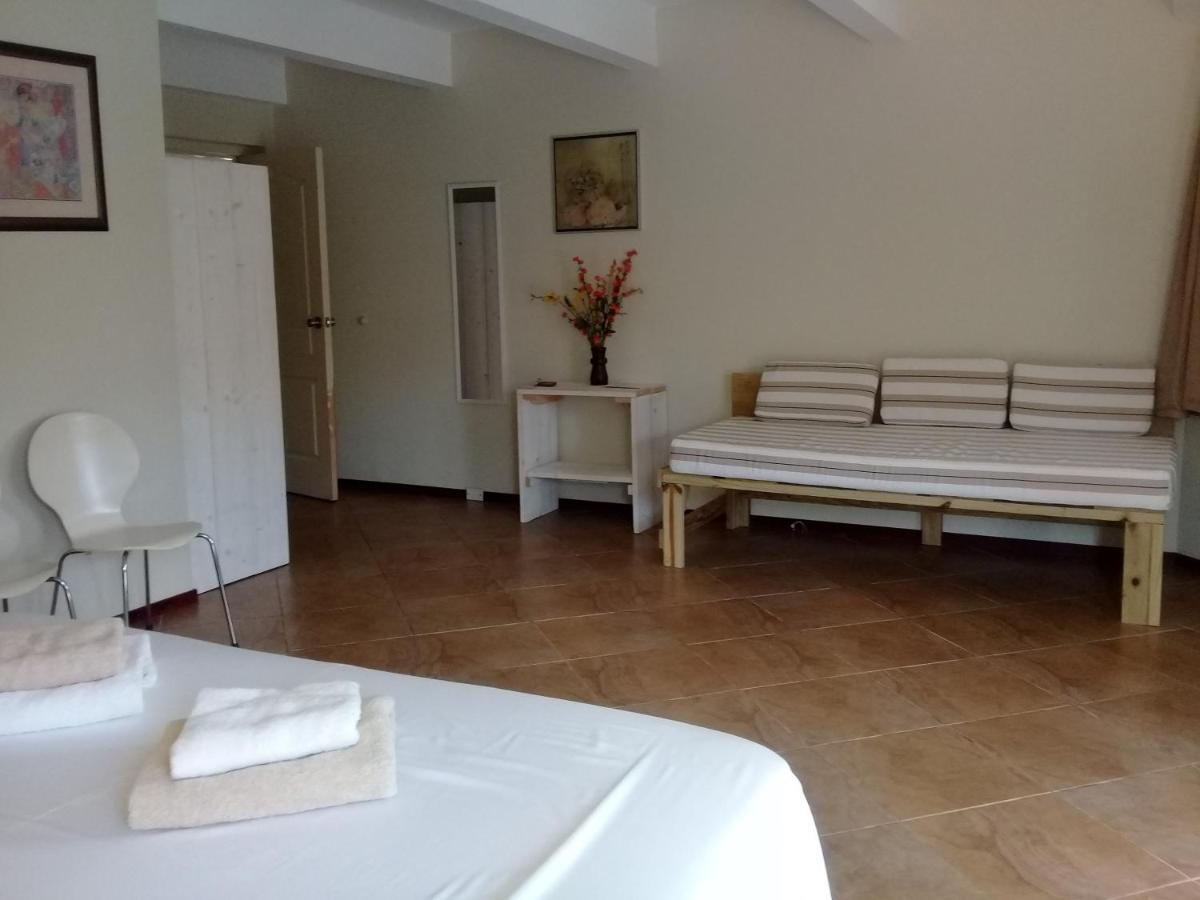 Bouganville Guest house Jan Thiel