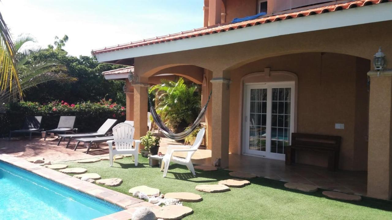 Bouganville Guest house Jan Thiel