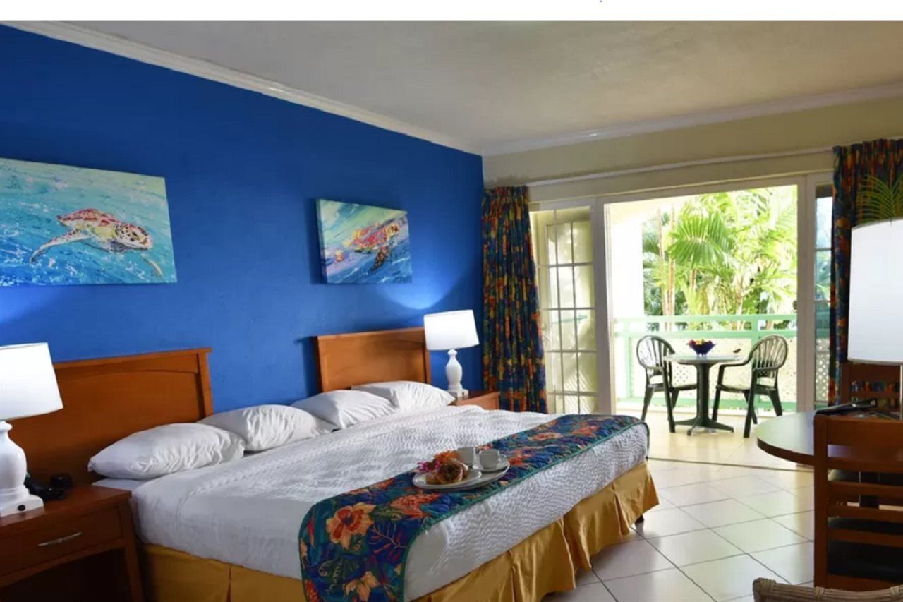 Blue Orchids Beach 3*